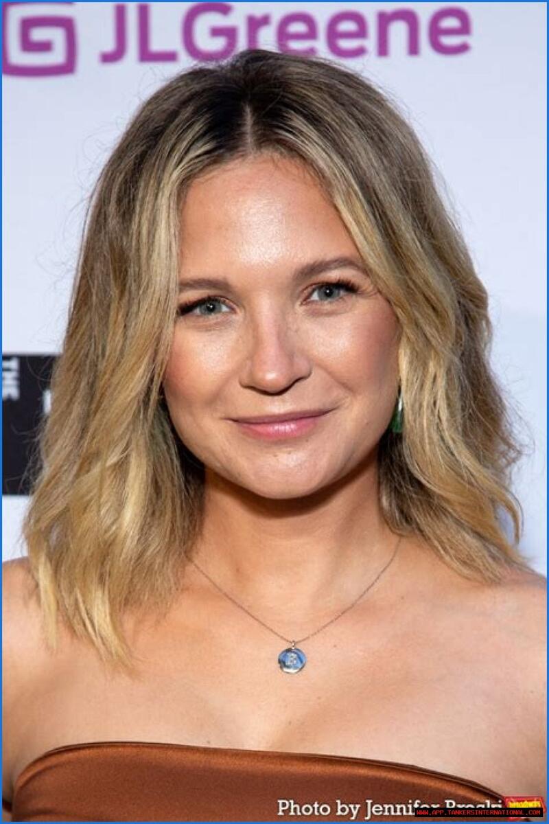 Vanessa Ray Bio Age Net Worth Height Single Nationality Facts